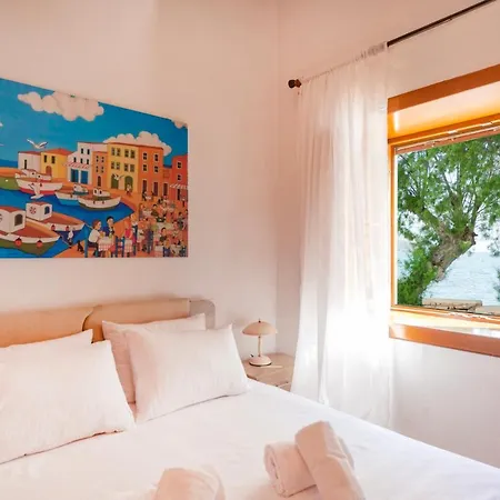 Seascape Krithoni Apartment Agia Marina  Exterior photo